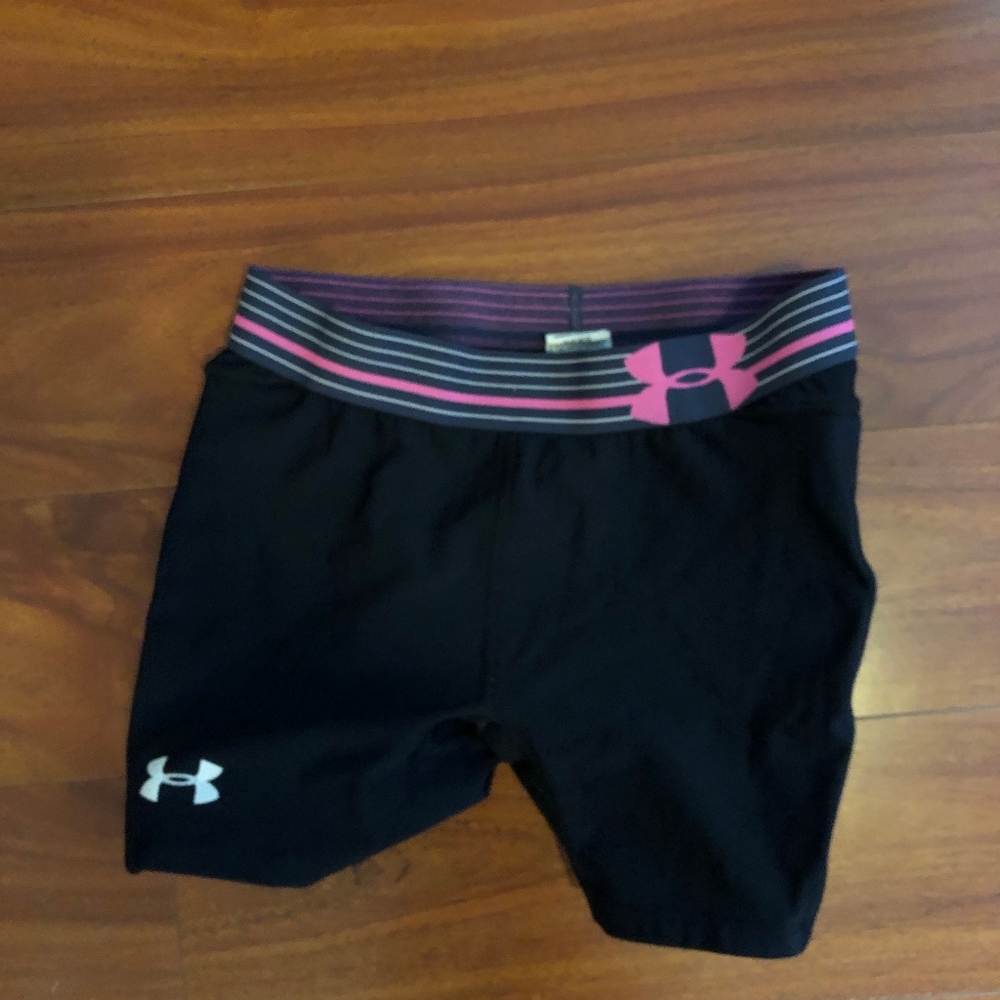 Under Armor padded spandex shorts, Youth Large